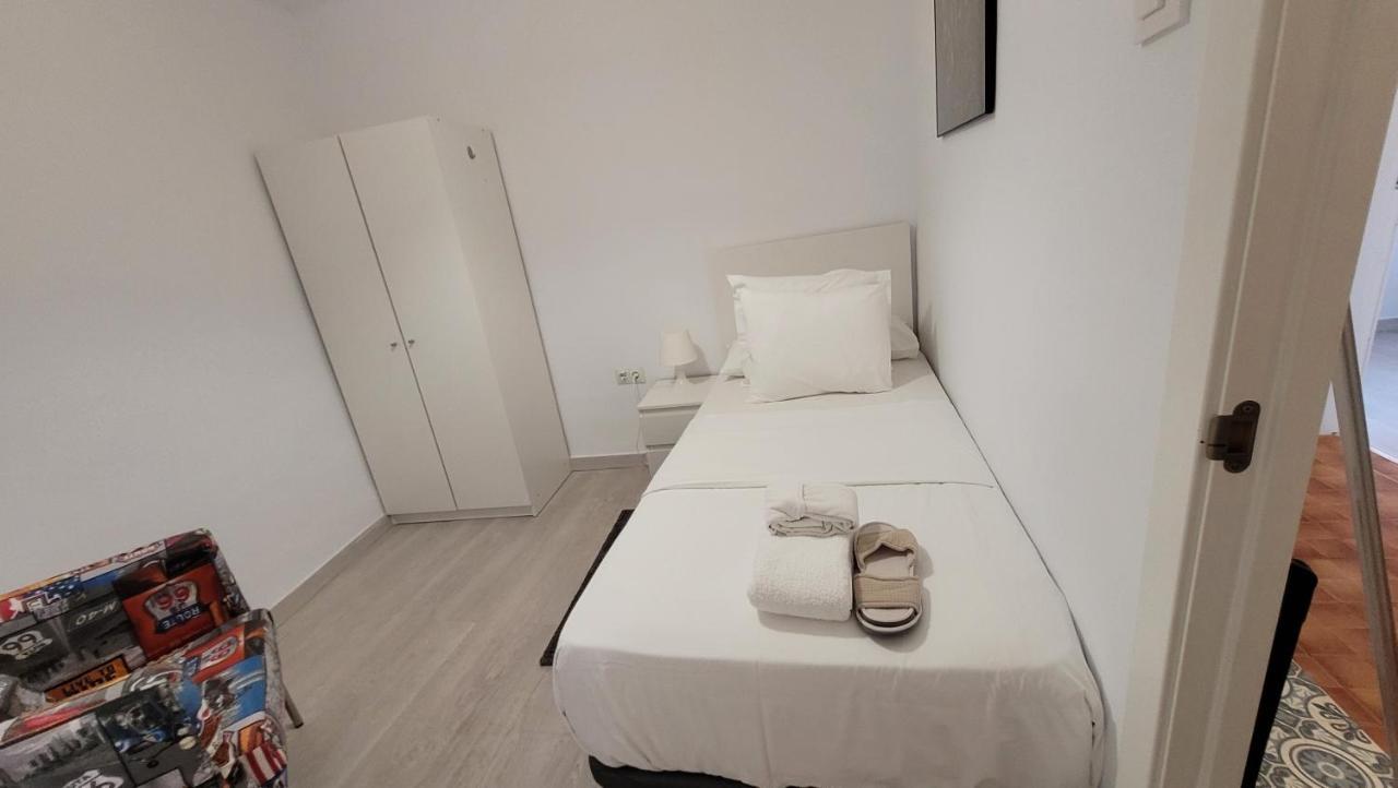 Apartaments B O D Collblanc Οσπιταλέτ ντε Λιοβρεγάτ Εξωτερικό φωτογραφία